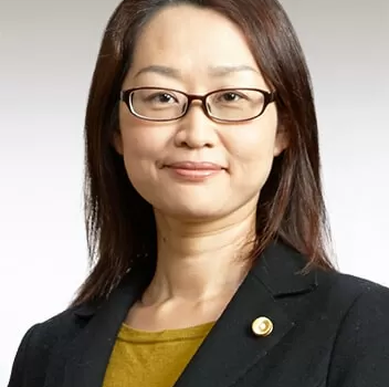 p_00005_satomi_adachi_l